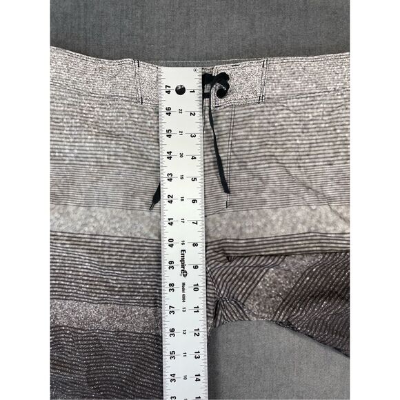 Hurley Board Shorts Men 29 Gray Black Swim Trunks Surf Beach Athletic Quick Dry - Picture 6 of 11